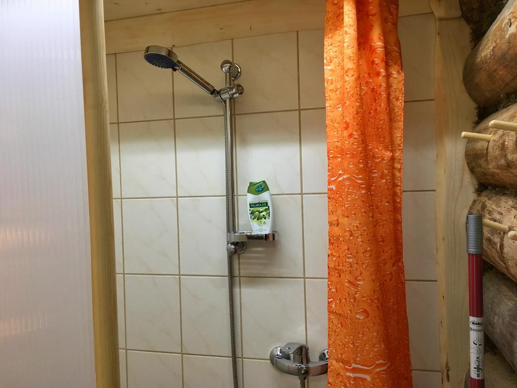 Affittacamere Hiie Talu Kahala Esterno foto