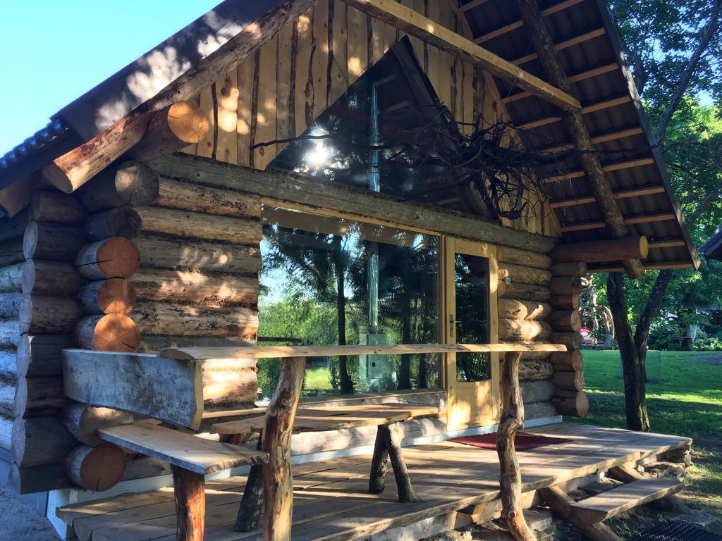 Affittacamere Hiie Talu Kahala Esterno foto